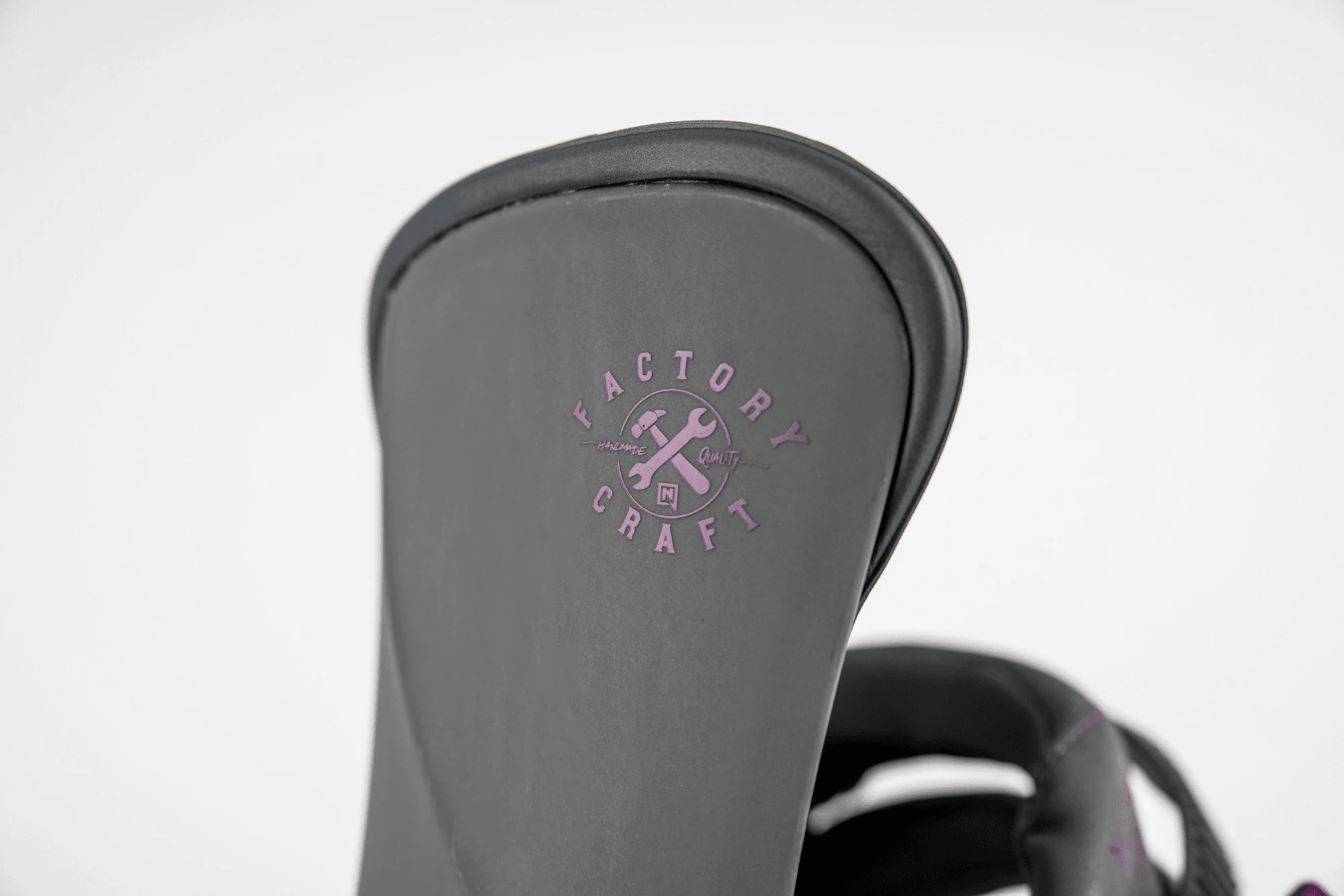NITRO SNBD/ L1 OUTERWEAR Nitro Women's Ivy Factory Craft Snowboard Binding 2023 7 NITRO SNBD/ L1 OUTERWEAR Nitro Women's Ivy Factory Craft Snowboard Binding 2023 - Image 5